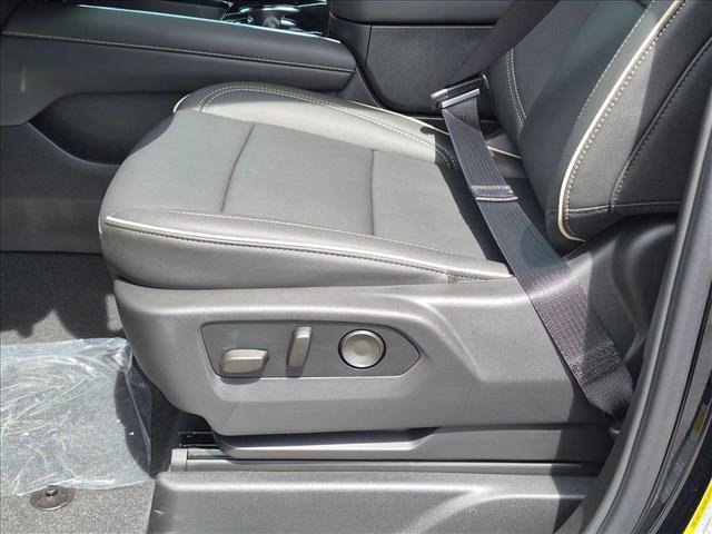 New 2026 Chevrolet Suburban Premier RWD image 4
