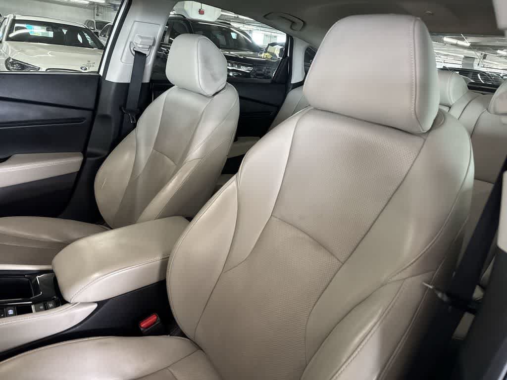 Used 2023 Honda Accord Touring image 13