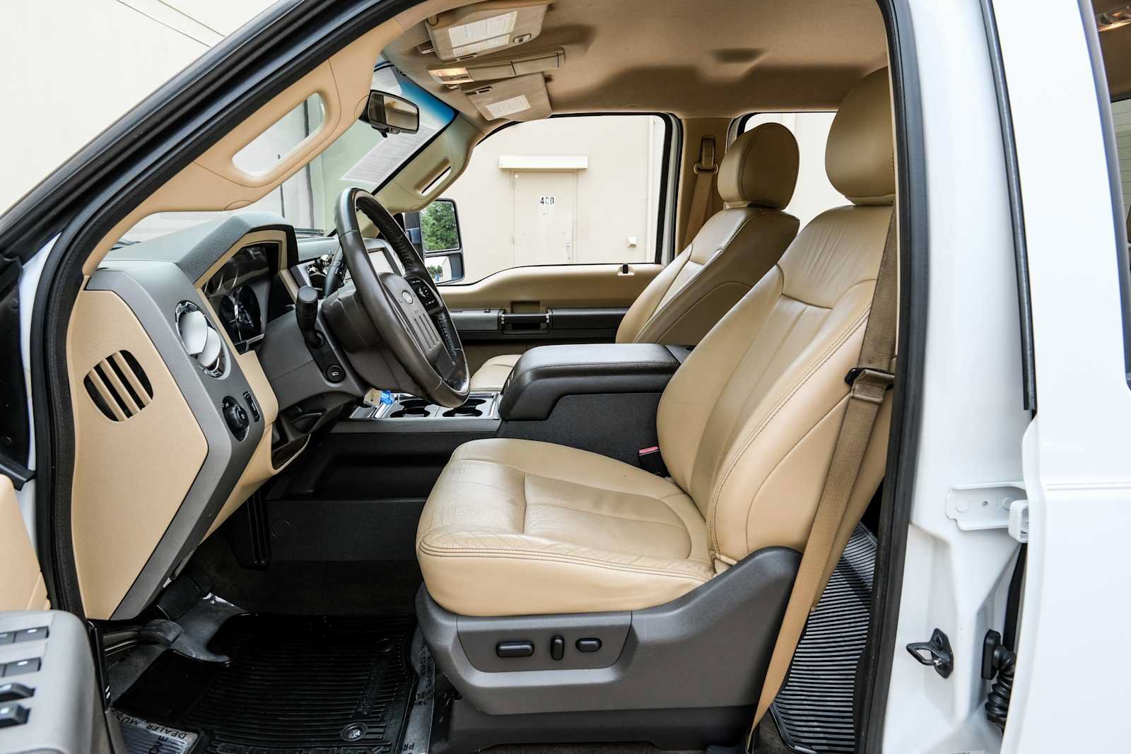 Used 2012 Ford F250 Lariat w/ FX4 Off Road Pkg AWD/4WD image 4