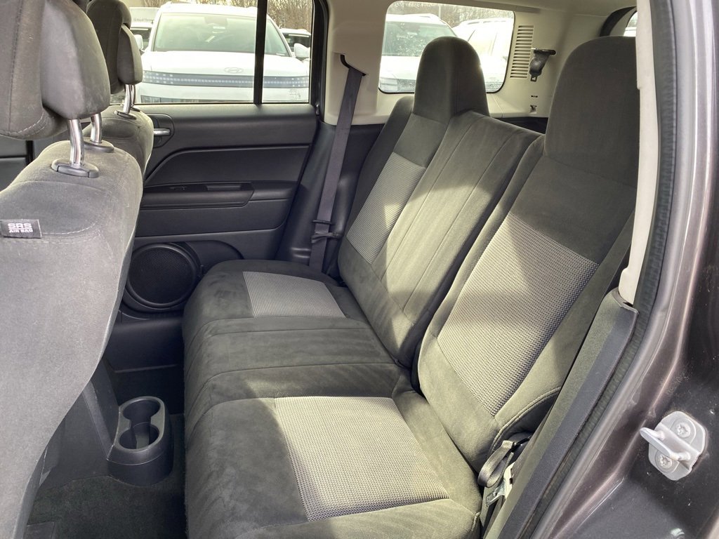 Used 2017 Jeep Patriot Latitude image 24