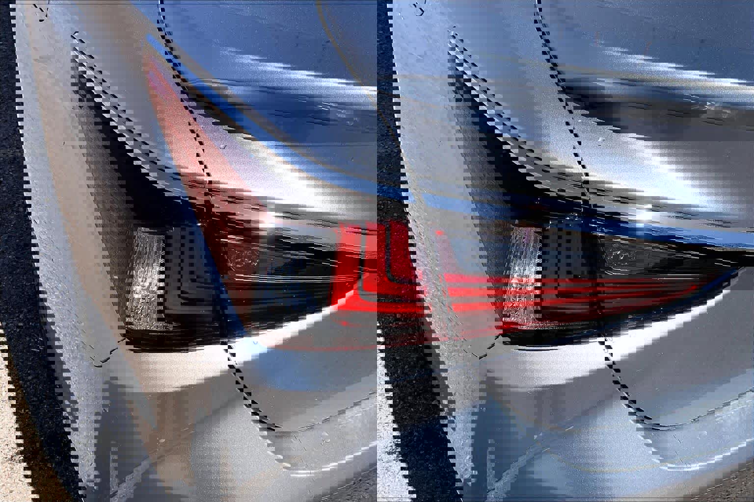 Used 2025 Lexus ES 300h w/ Premium Package image 27