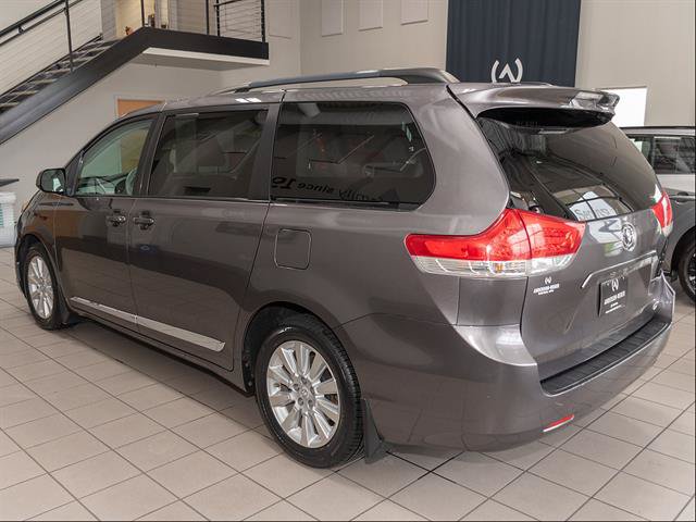 Used 2011 Toyota Sienna LE w/ Towing Pkg AWD/4WD image 17