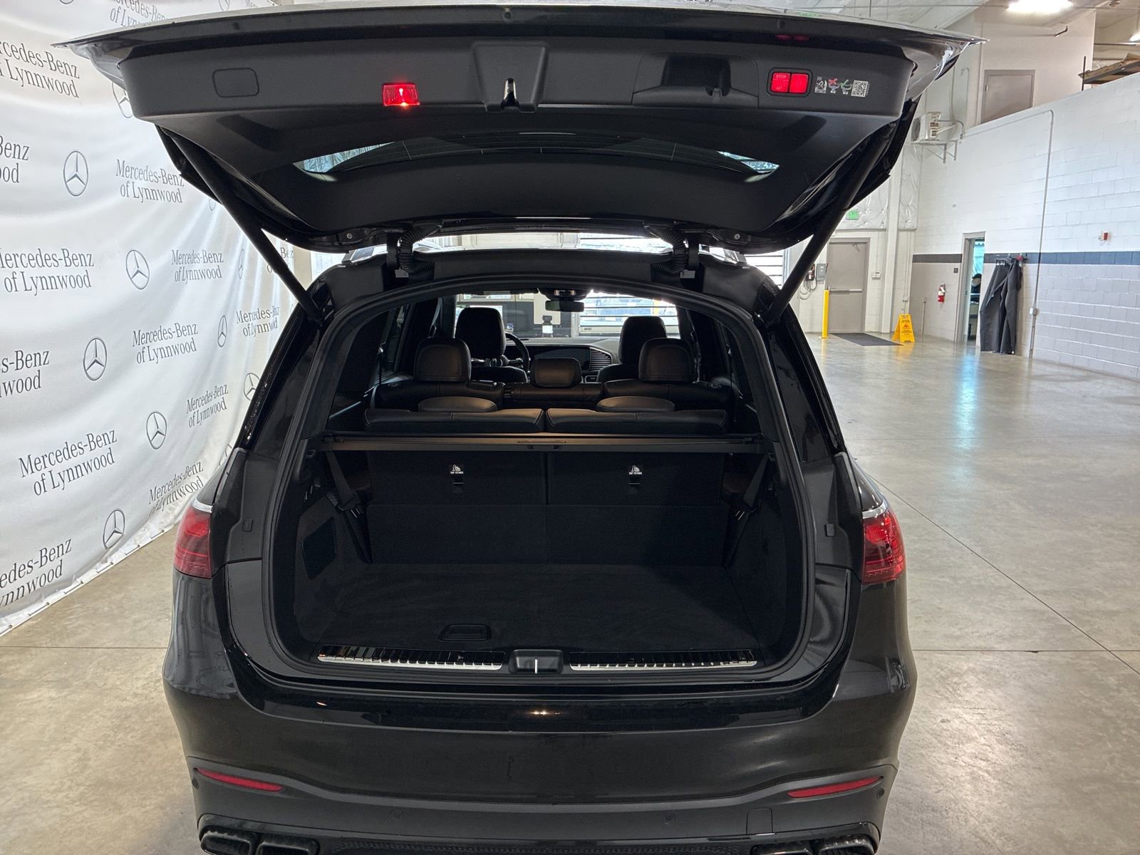 Used 2026 Mercedes-Benz GLS 63 AMG 4MATIC image 27