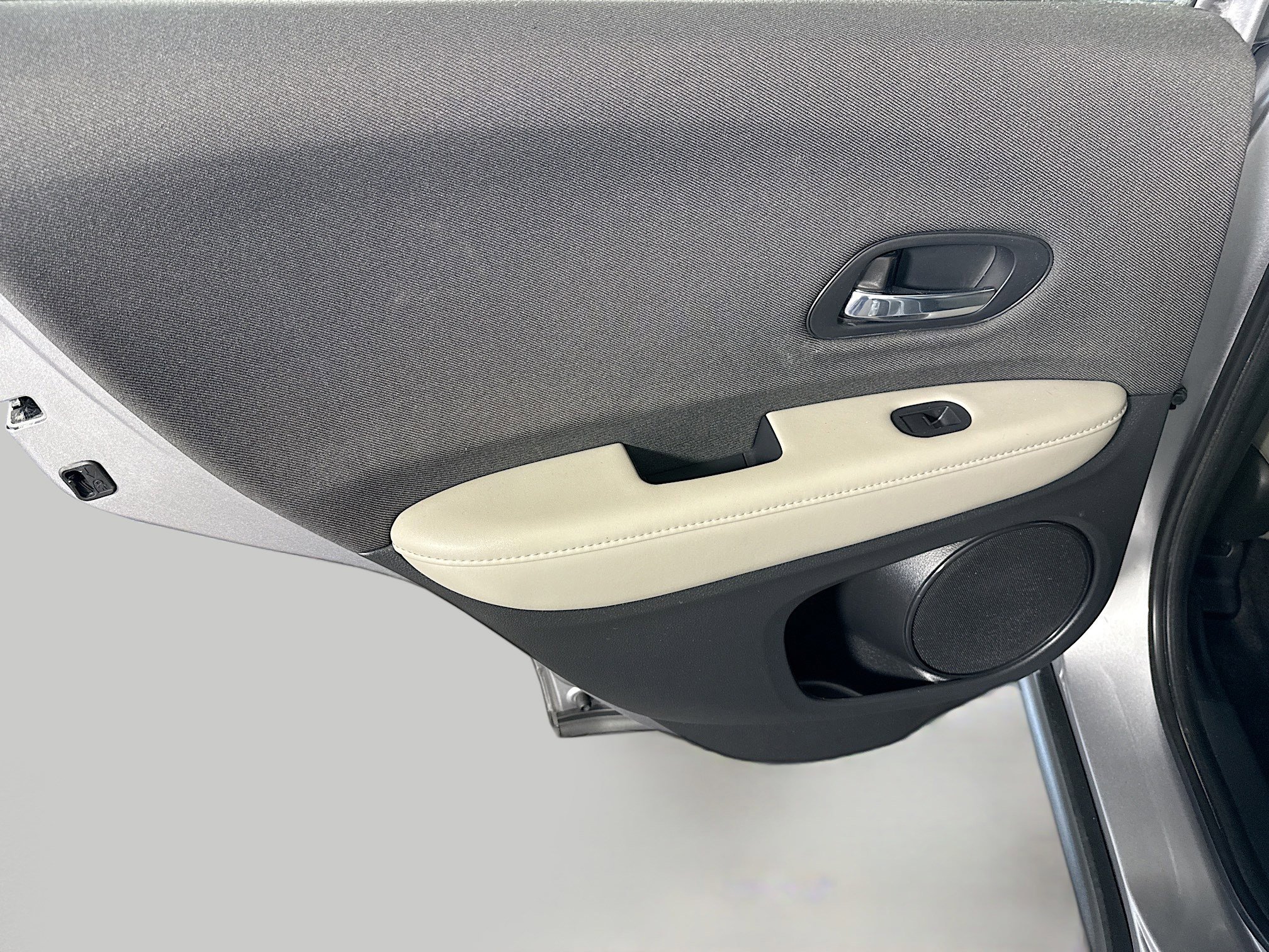 Used 2021 Honda HR-V LX image 25