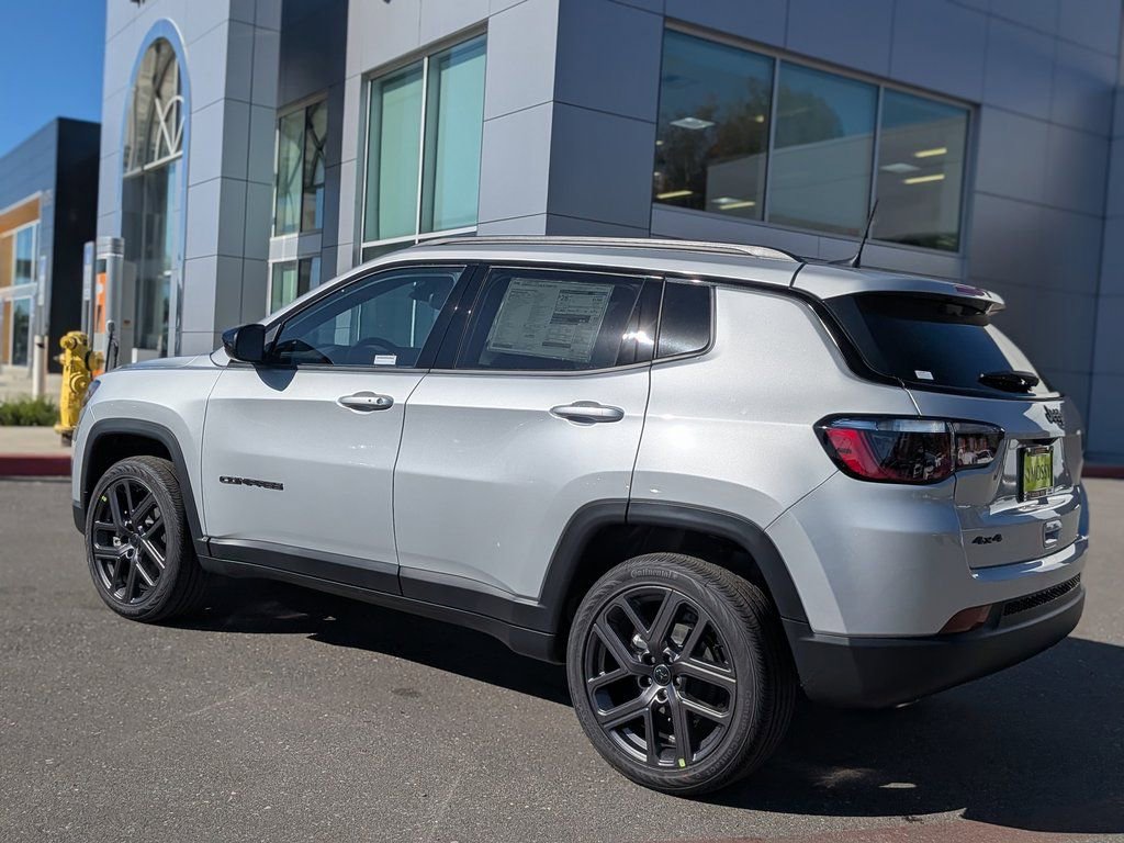 New 2026 Jeep Compass Latitude image 4