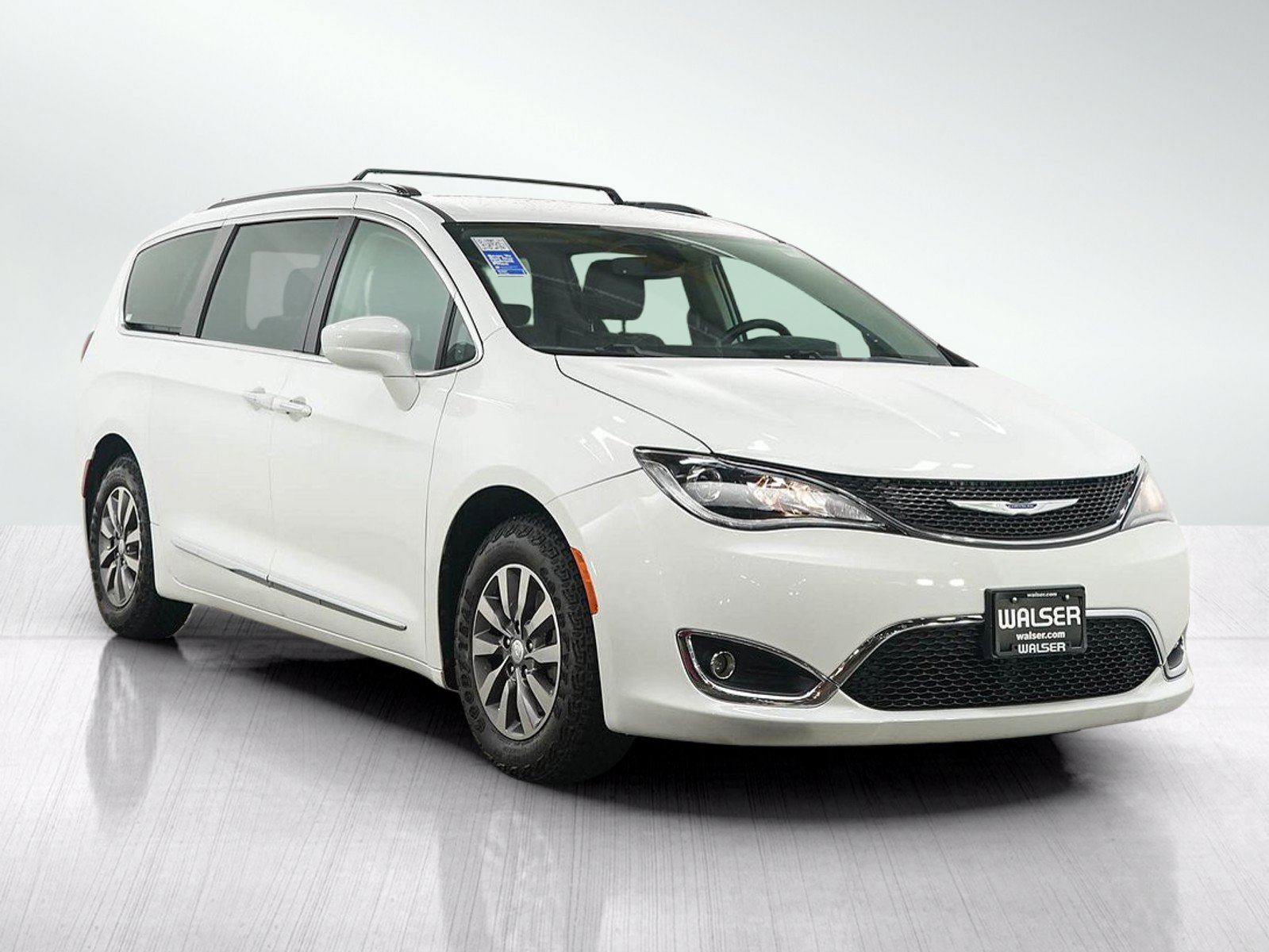 Used 2020 Chrysler Pacifica Touring-L Plus FWD image 7