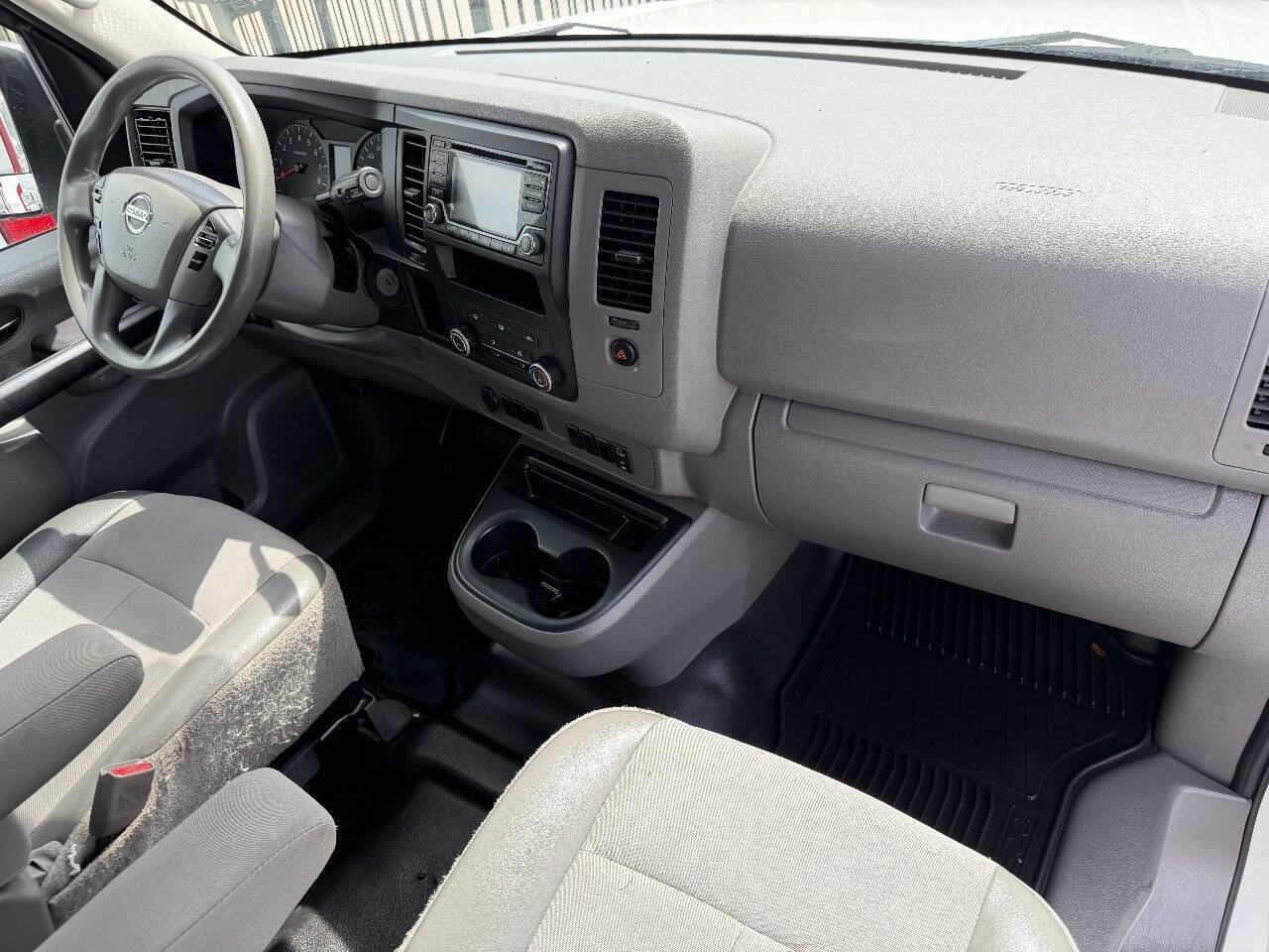 Used 2018 Nissan NV 3500 S RWD image 20