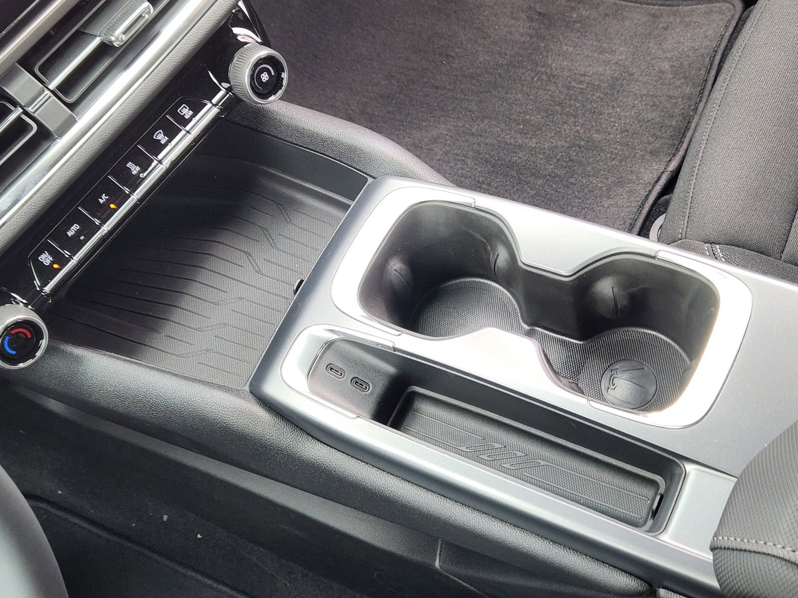 New 2026 Chevrolet Equinox EV LT w/ Comfort Package image 16