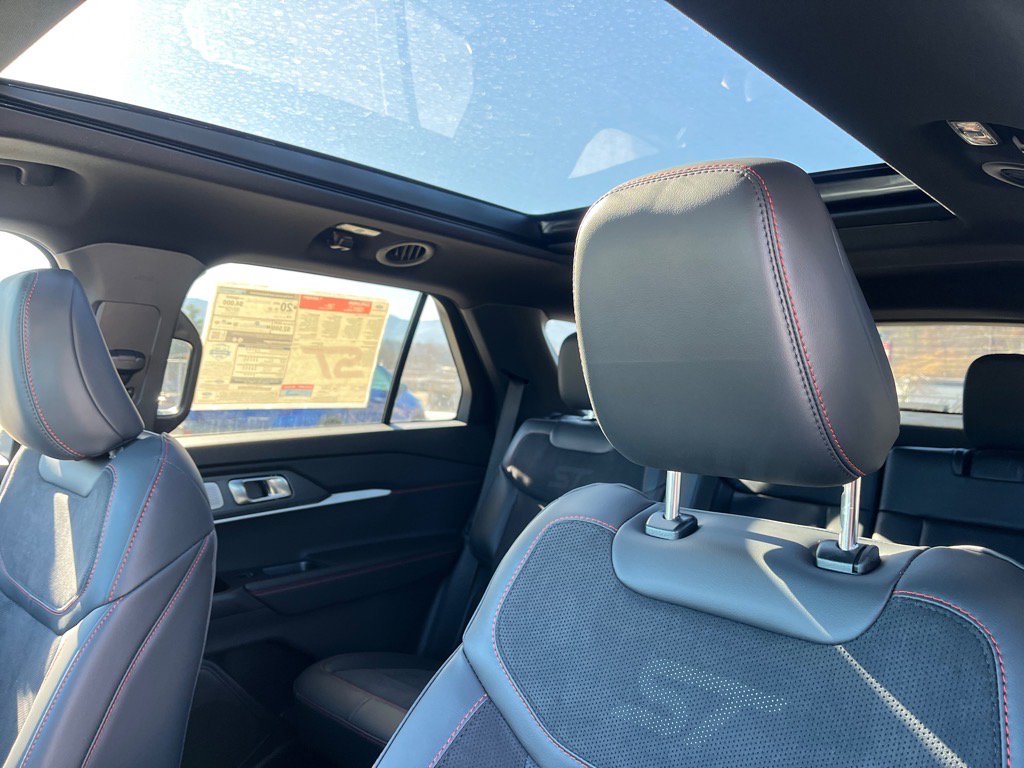 New 2026 Ford Explorer ST w/ Sun And Sound Package image 7