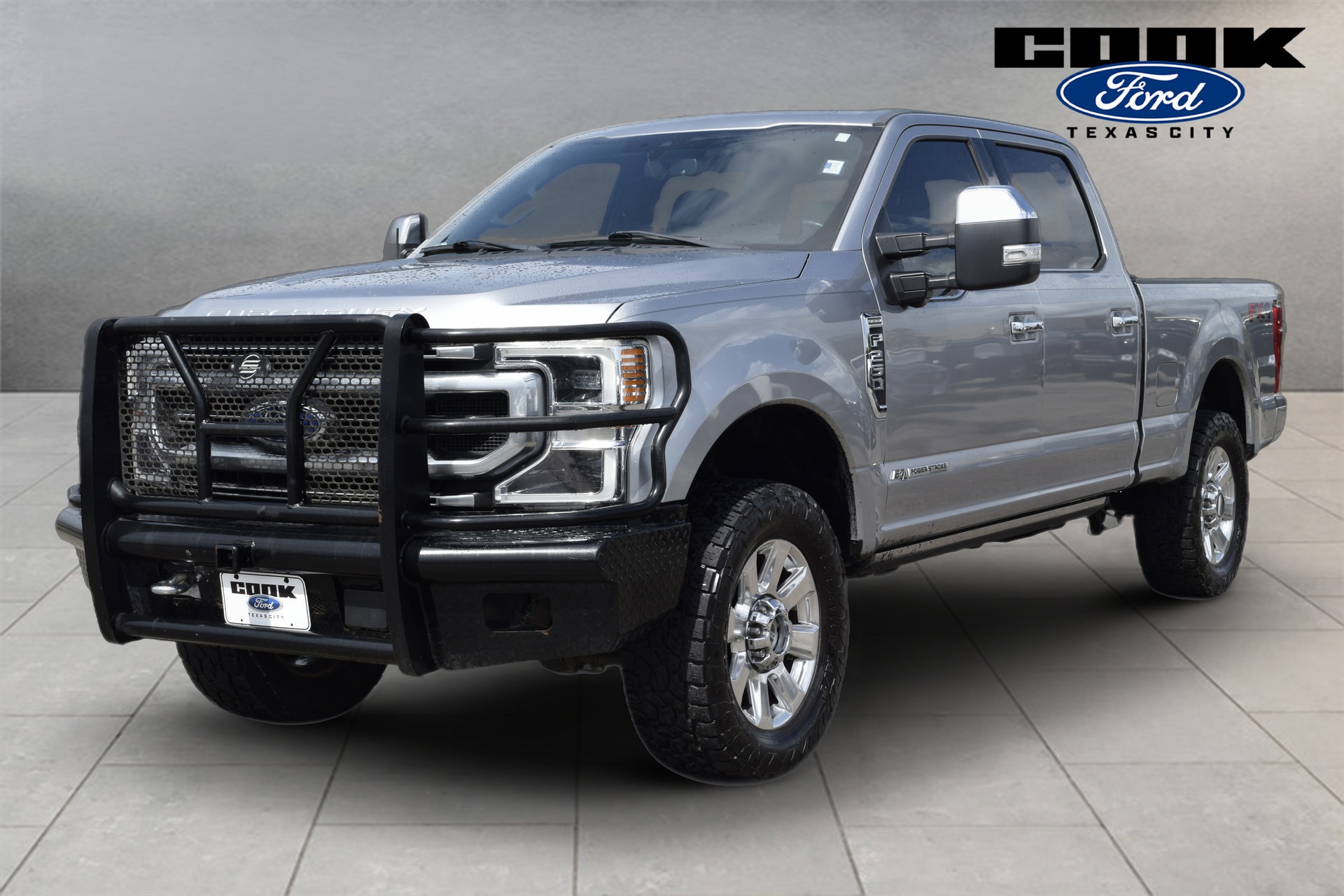 Used 2020 Ford F250 Platinum w/ FX4 Off-Road Package AWD/4WD image 1
