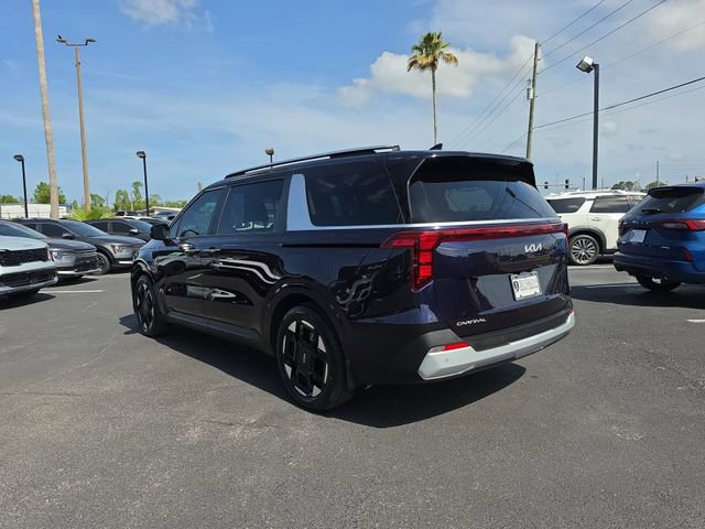 Used 2025 Kia Carnival EX image 10