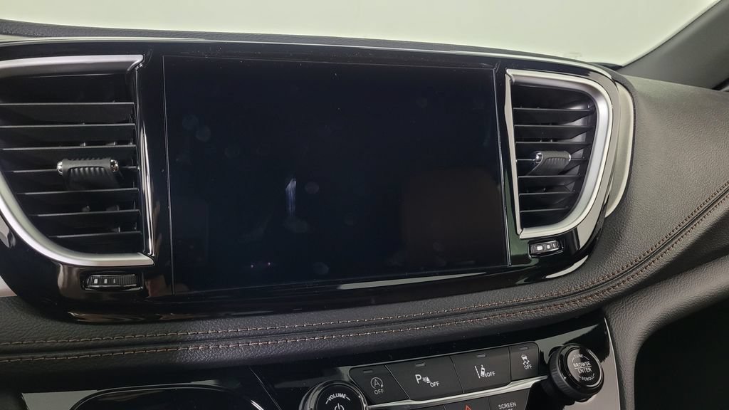New 2026 Chrysler Pacifica Pinnacle AWD/4WD image 23