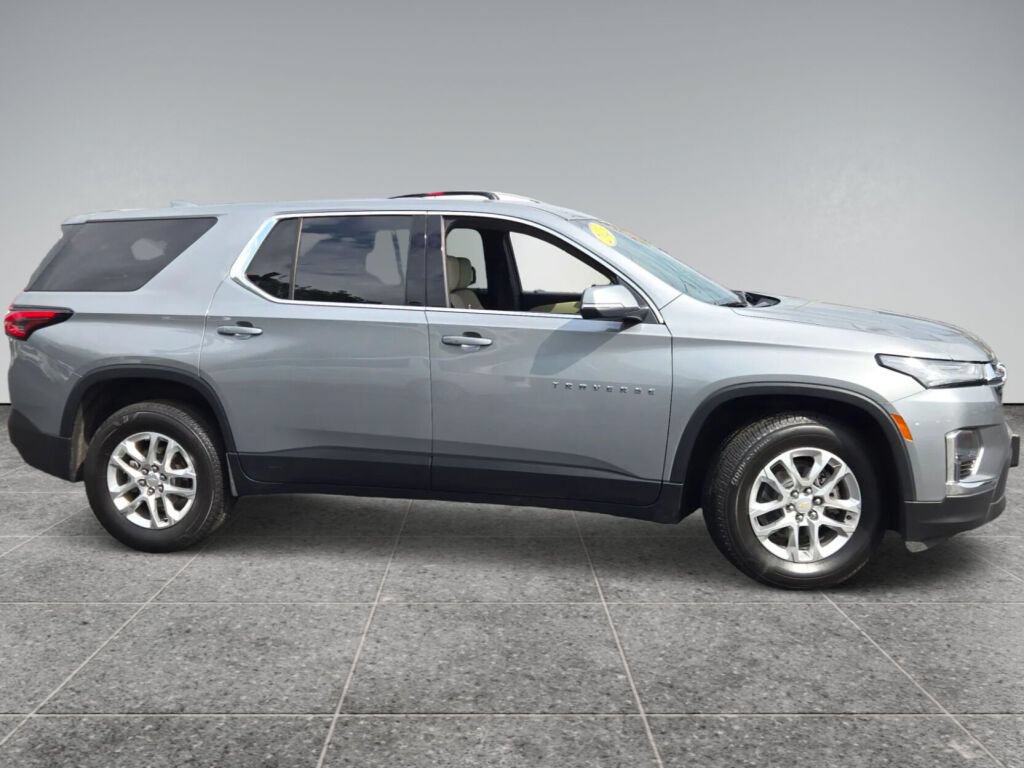 Certified 2023 Chevrolet Traverse LS w/ Safety Package AWD/4WD image 4