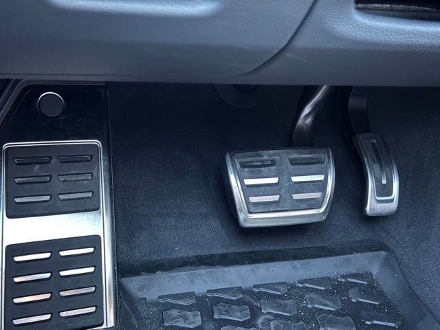 Used 2025 Audi RS Q8 performance image 28