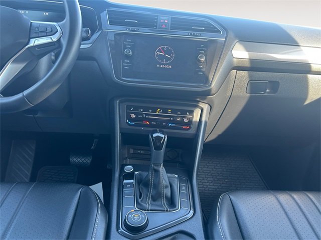 Used 2022 Volkswagen Tiguan SE image 11