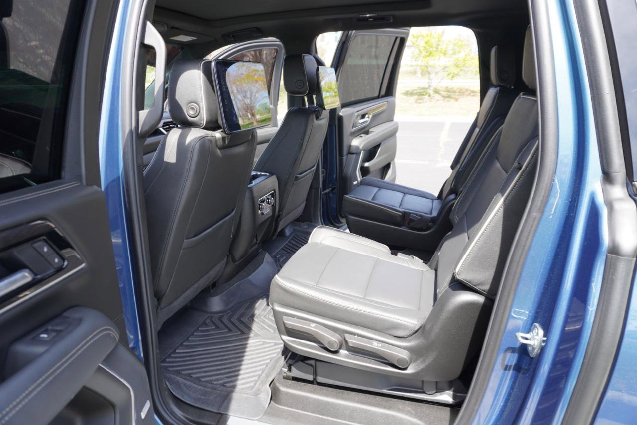 Used 2026 GMC Yukon XL Elevation w/ Elevation Premium Package AWD/4WD image 32