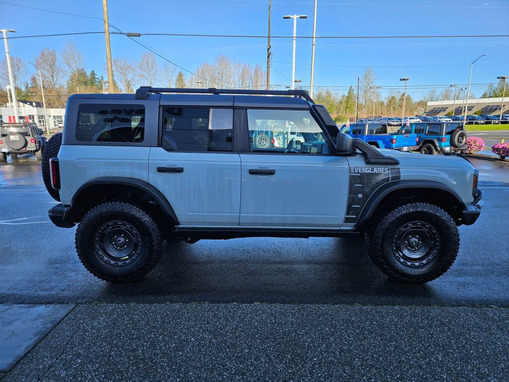 Used 2024 Ford Bronco Everglades AWD/4WD image 6