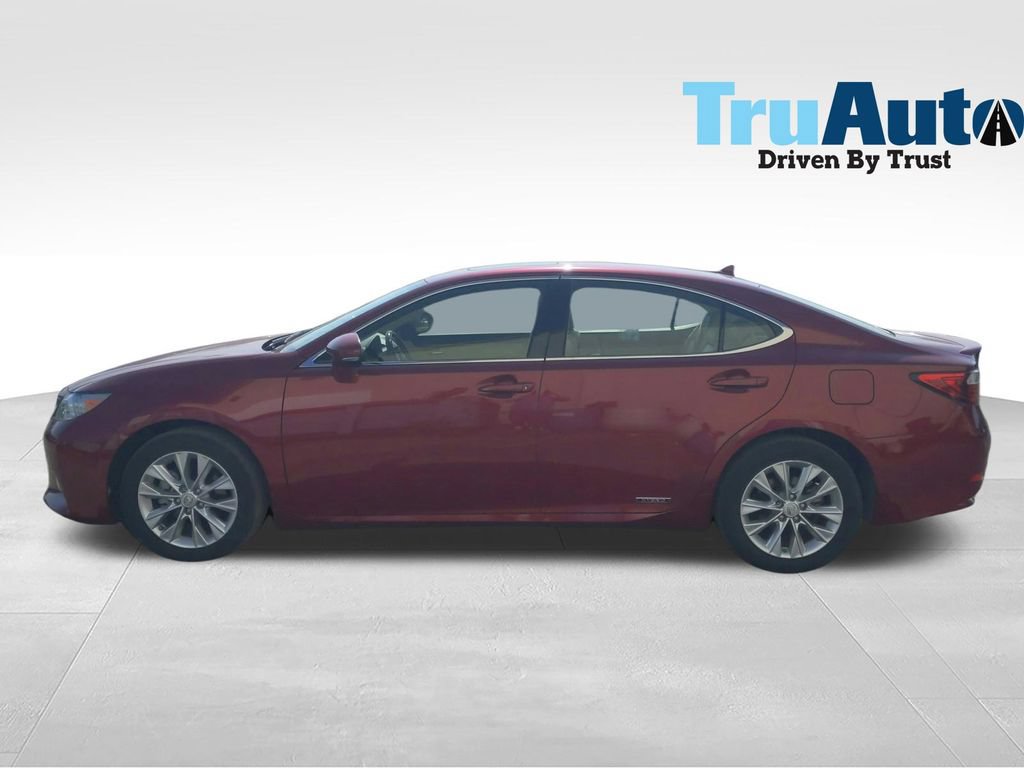 Used 2013 Lexus ES 300h w/ Luxury Pkg FWD image 4