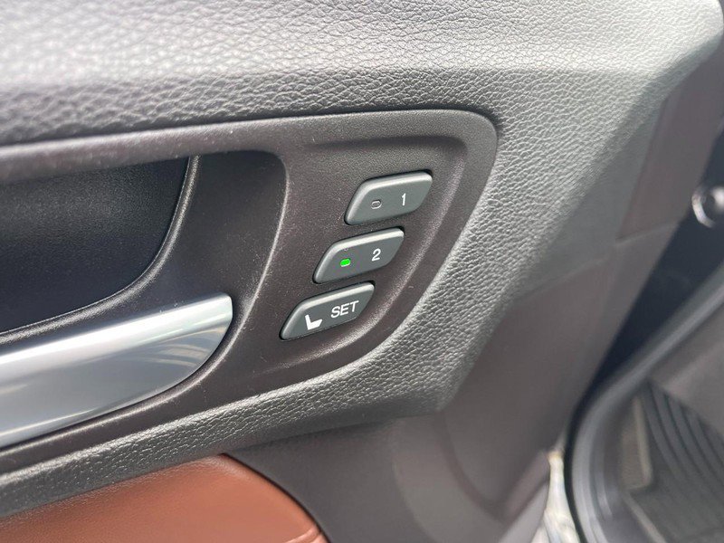 Used 2016 Acura TLX w/ Technology Package image 22