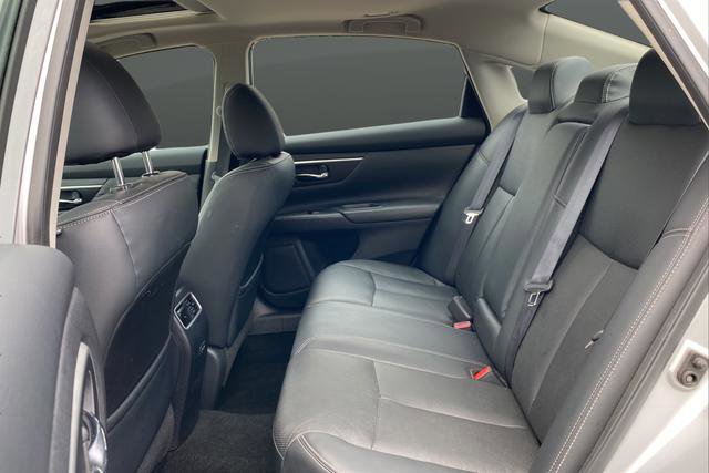 Used 2017 Nissan Altima 2.5 SL w/ 2.5 Technology Package image 23