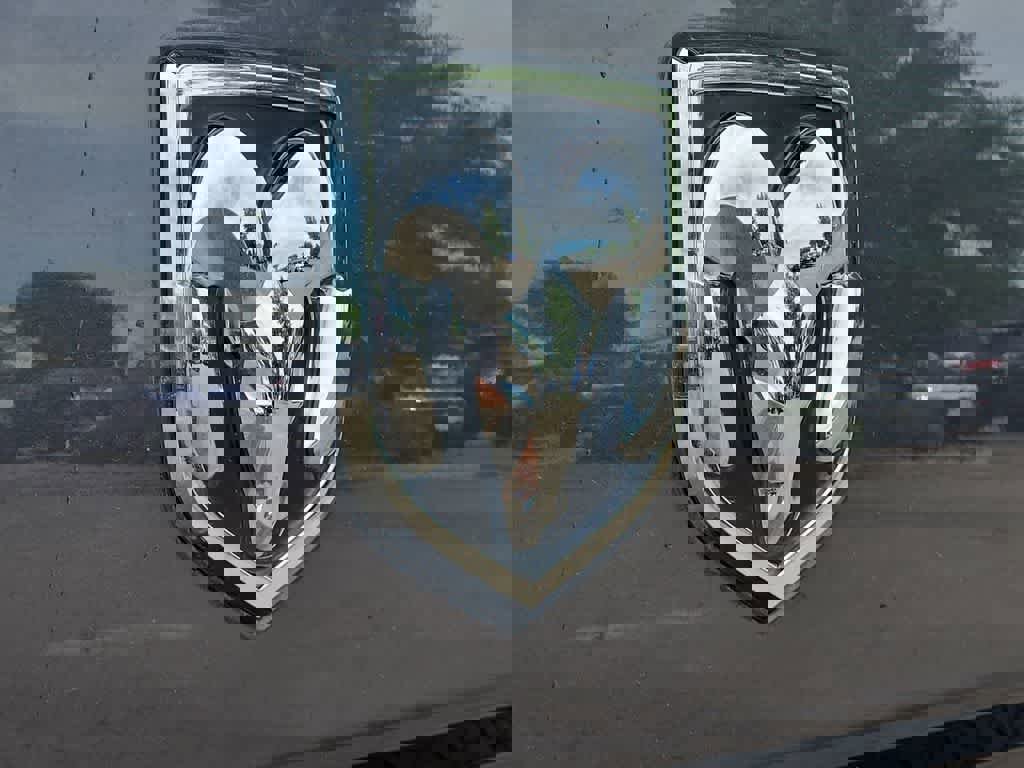 Used 2018 RAM 1500 Express image 12