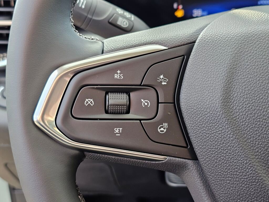 New 2026 Chevrolet Trax ACTIV w/ Sunroof Package image 35