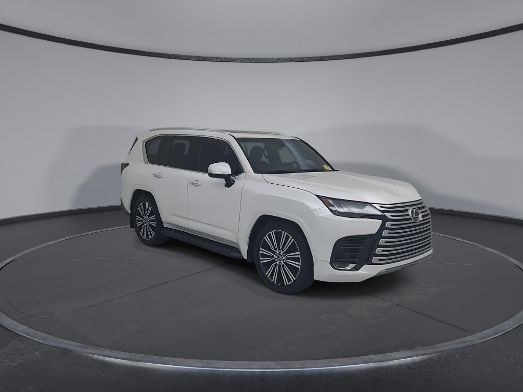 Used 2024 Lexus LX 600 4WD w/ Luxury Package image 3