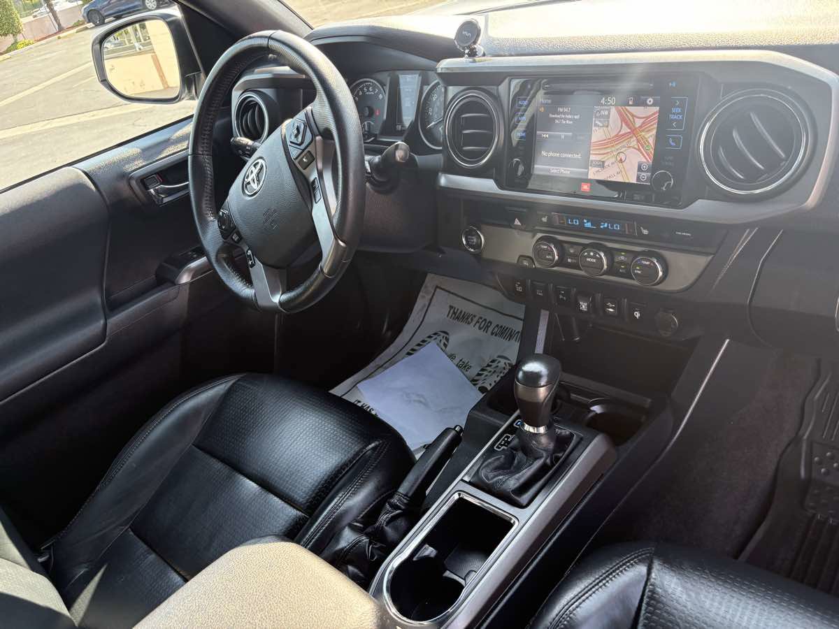 Used 2019 Toyota Tacoma TRD Sport image 26