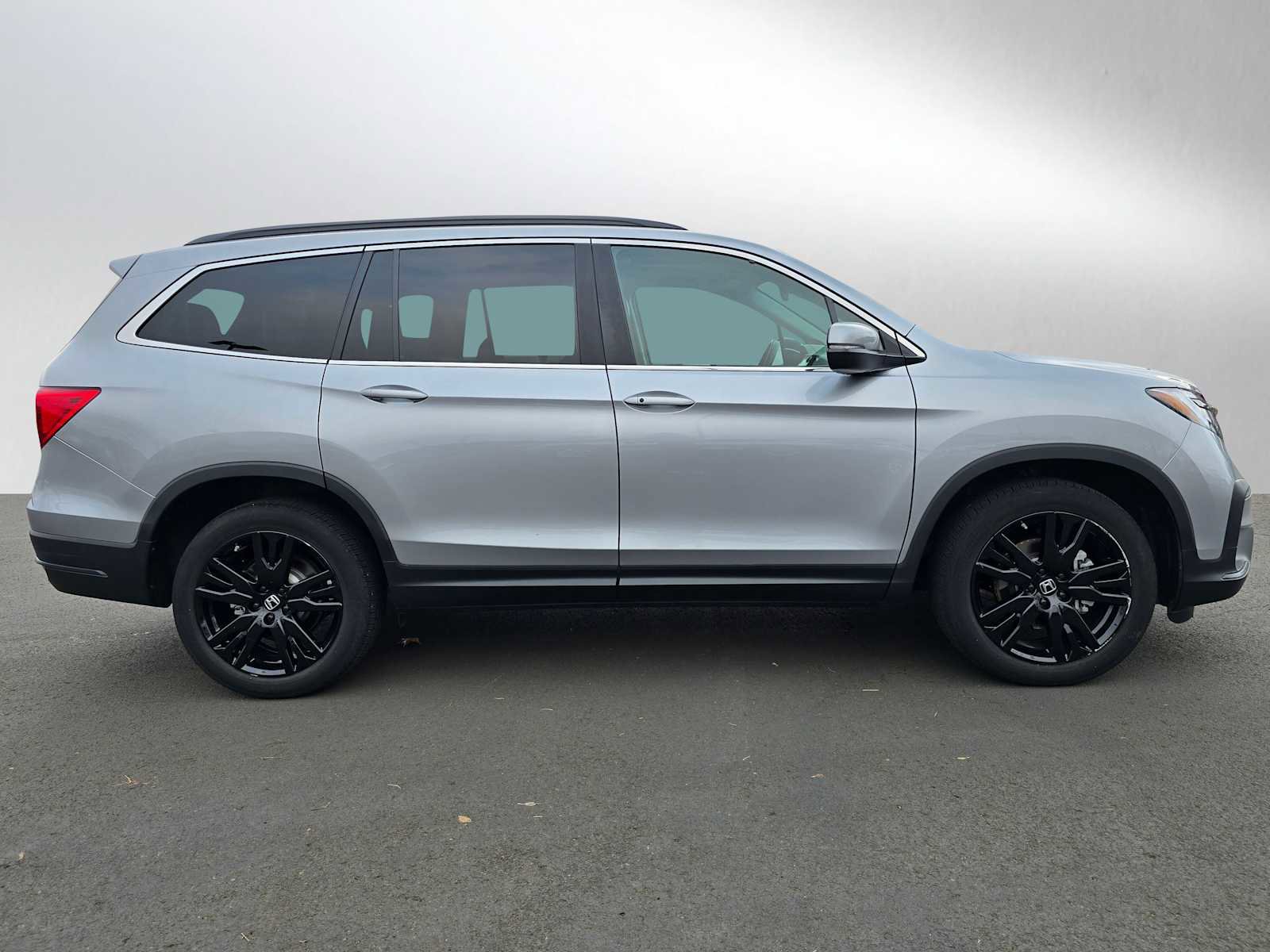 Used 2022 Honda Pilot Special Edition image 2