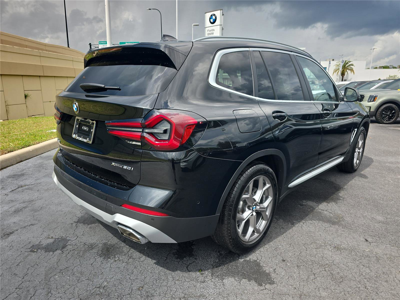 Used 2024 BMW X3 xDrive30i w/ Convenience Package w/ZPA image 2