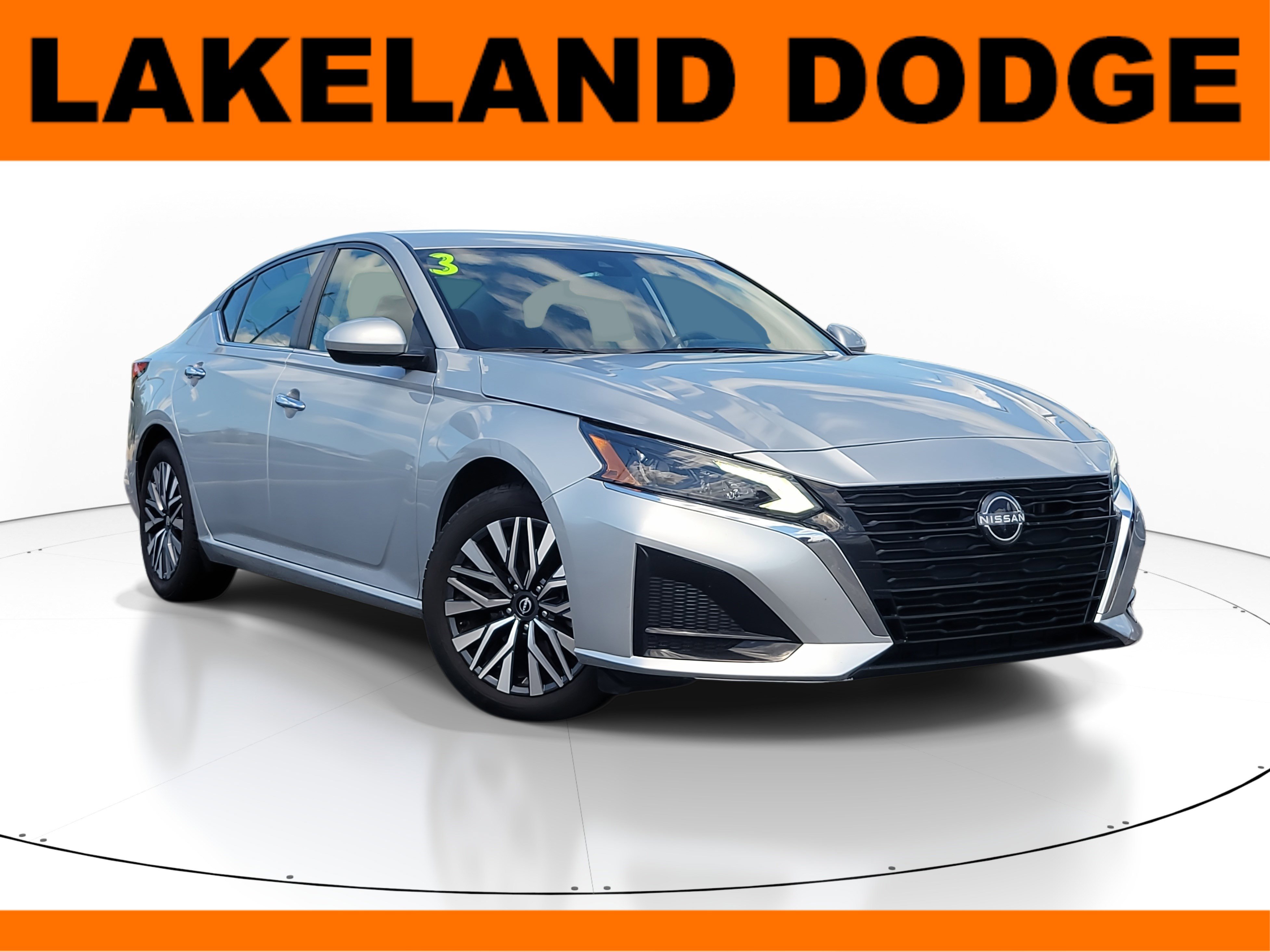 Used 2023 Nissan Altima 2.5 SV