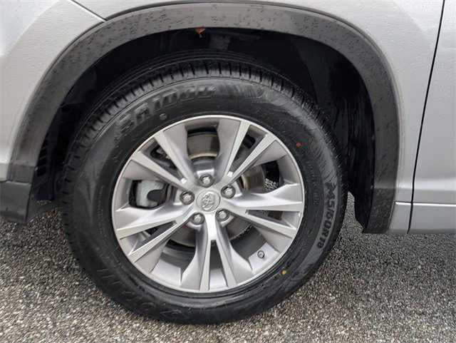 Used 2015 Toyota Highlander XLE image 4