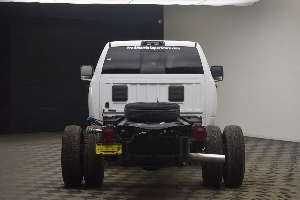 New 2026 RAM 3500 Tradesman AWD/4WD image 10