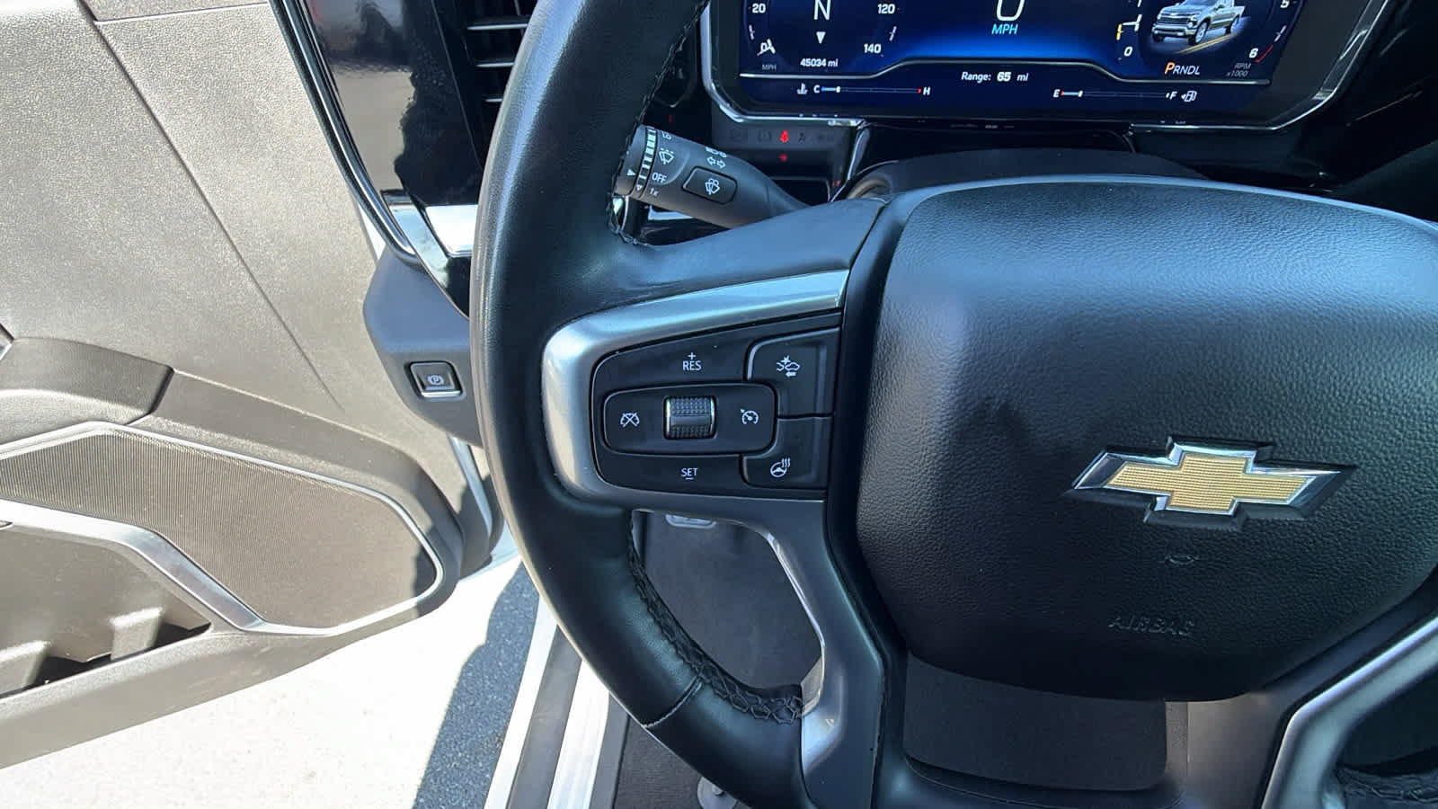 Used 2025 Chevrolet Silverado 1500 LT RWD image 19