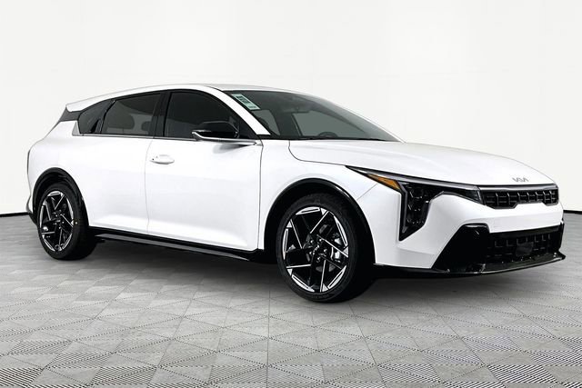 New 2026 Kia K4 GT-Line image 3