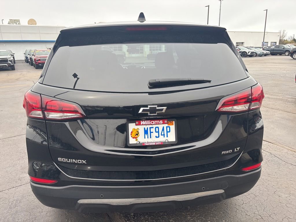 Used 2024 Chevrolet Equinox LT AWD/4WD image 3