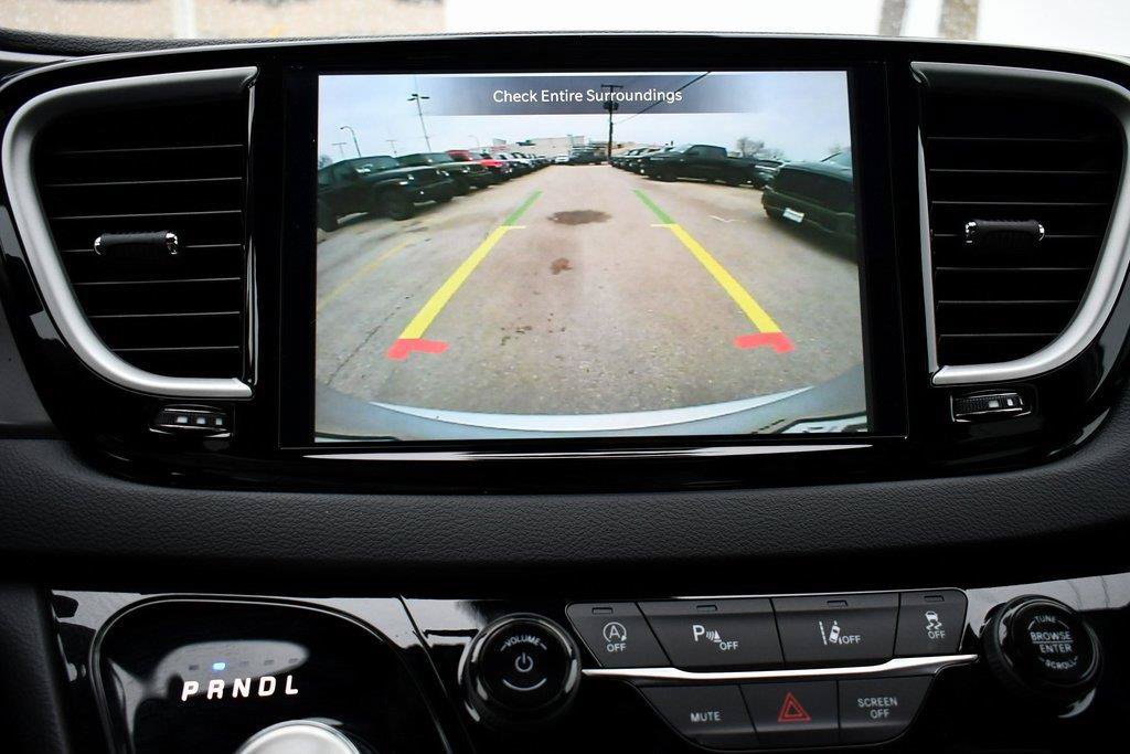 New 2026 Chrysler Voyager LX FWD image 22