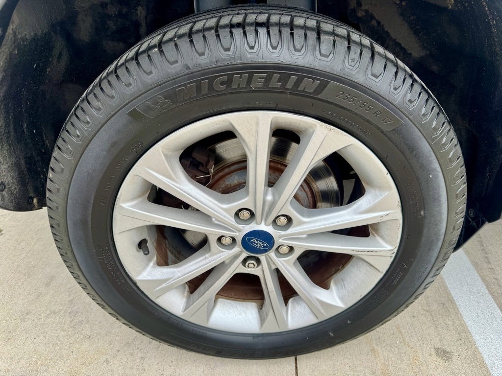 Used 2019 Ford Escape SE image 11