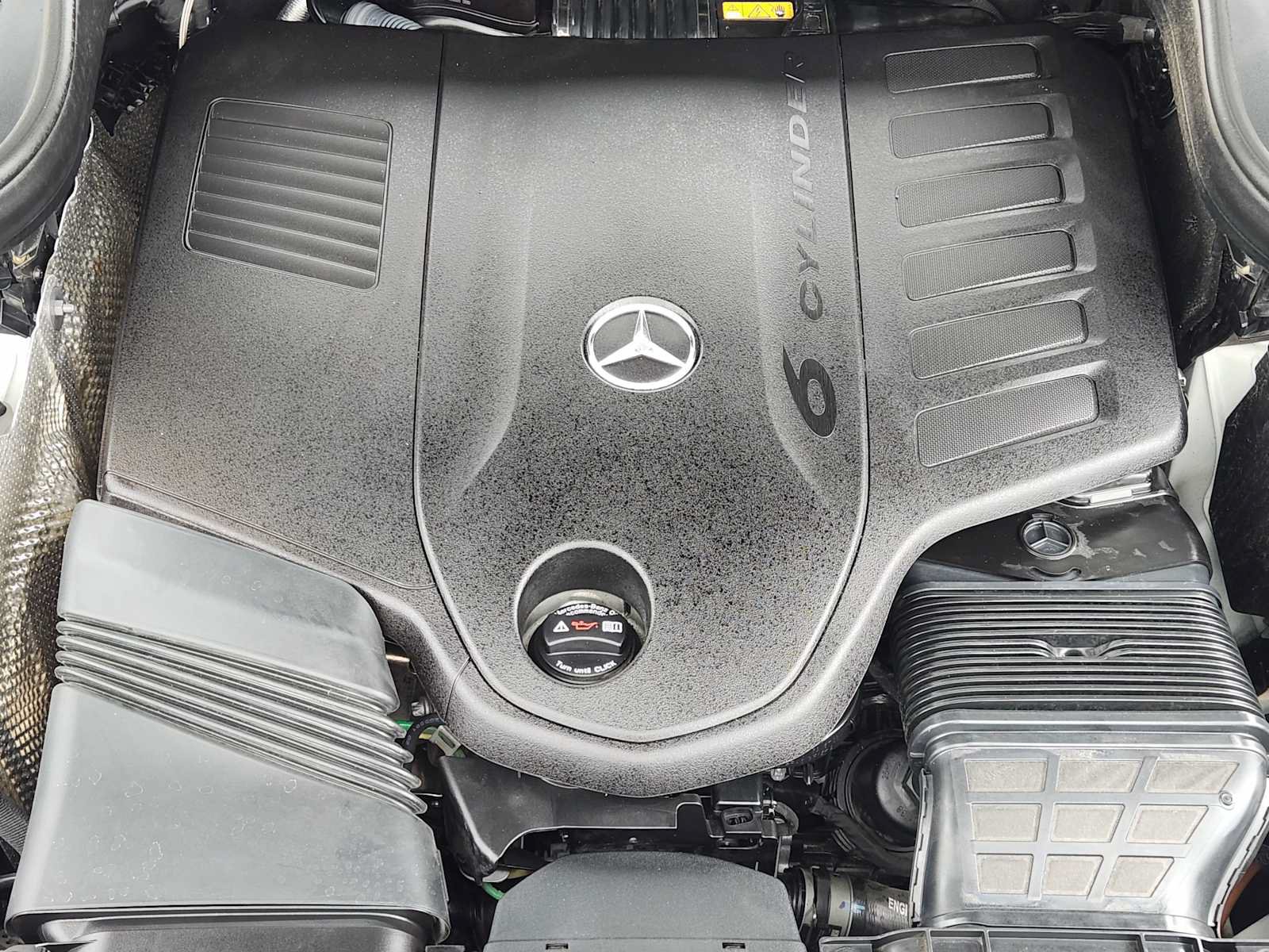 Used 2025 Mercedes-Benz GLS 450 4MATIC image 32