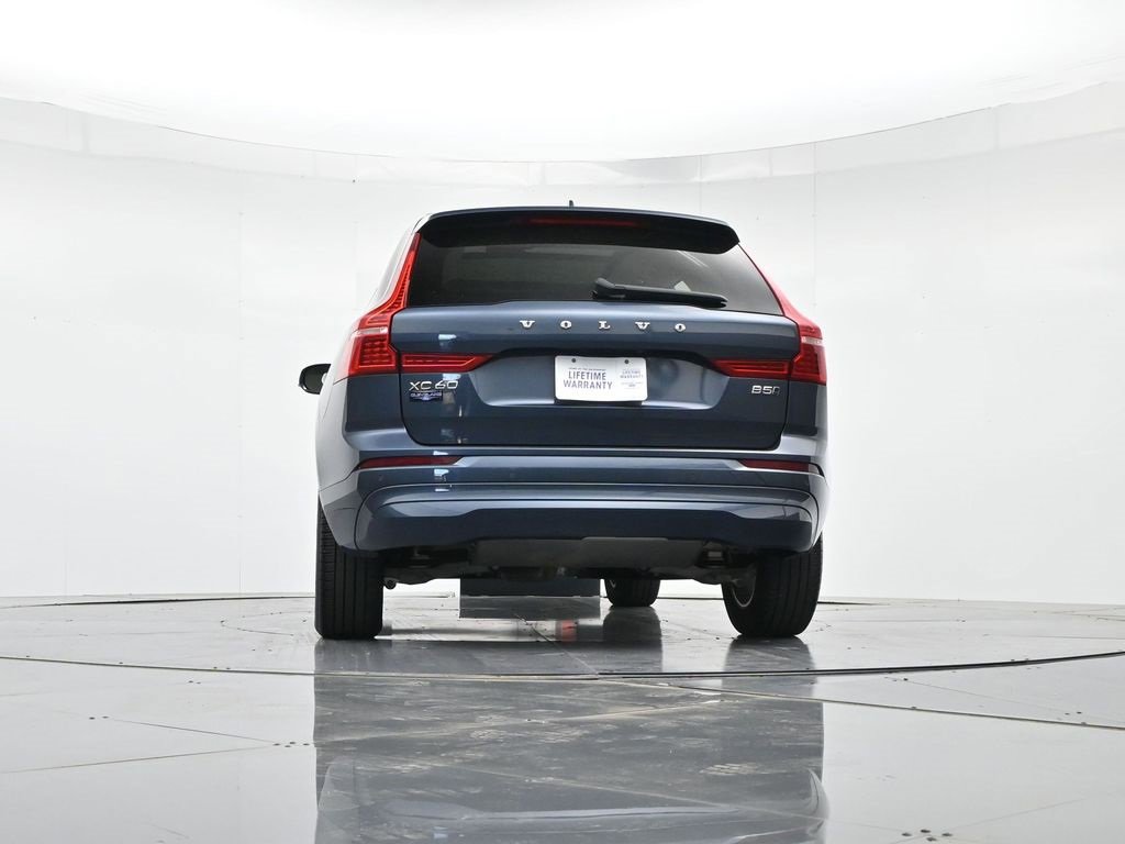 Used 2022 Volvo XC60 B5 Momentum image 35
