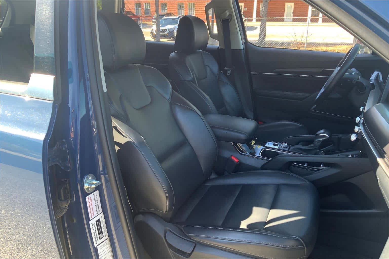 Used 2025 Kia Telluride S AWD/4WD image 8