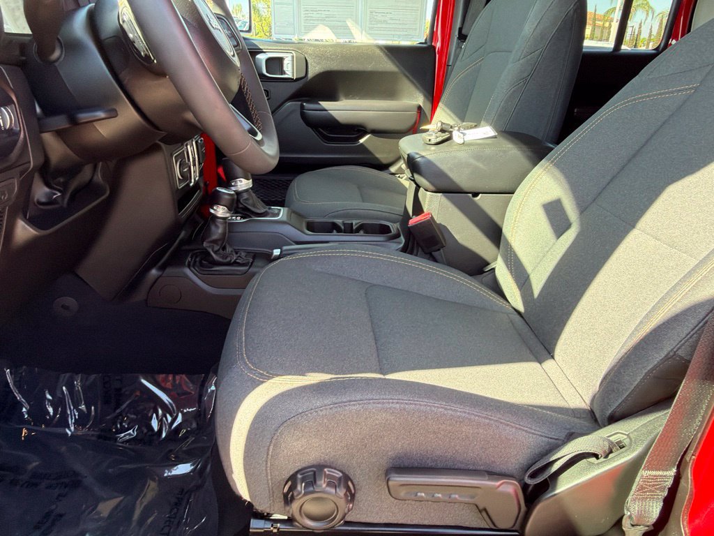 Used 2024 Jeep Wrangler Unlimited Sport AWD/4WD image 23