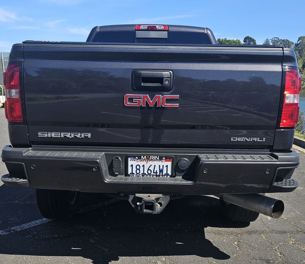 Used 2015 GMC Sierra 2500 Denali w/ Duramax Plus Package image 6