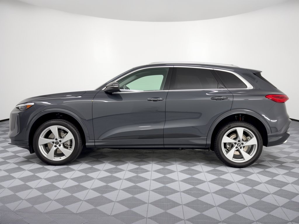 Used 2026 Audi Q5 Premium w/ Premium Plus AWD/4WD image 2