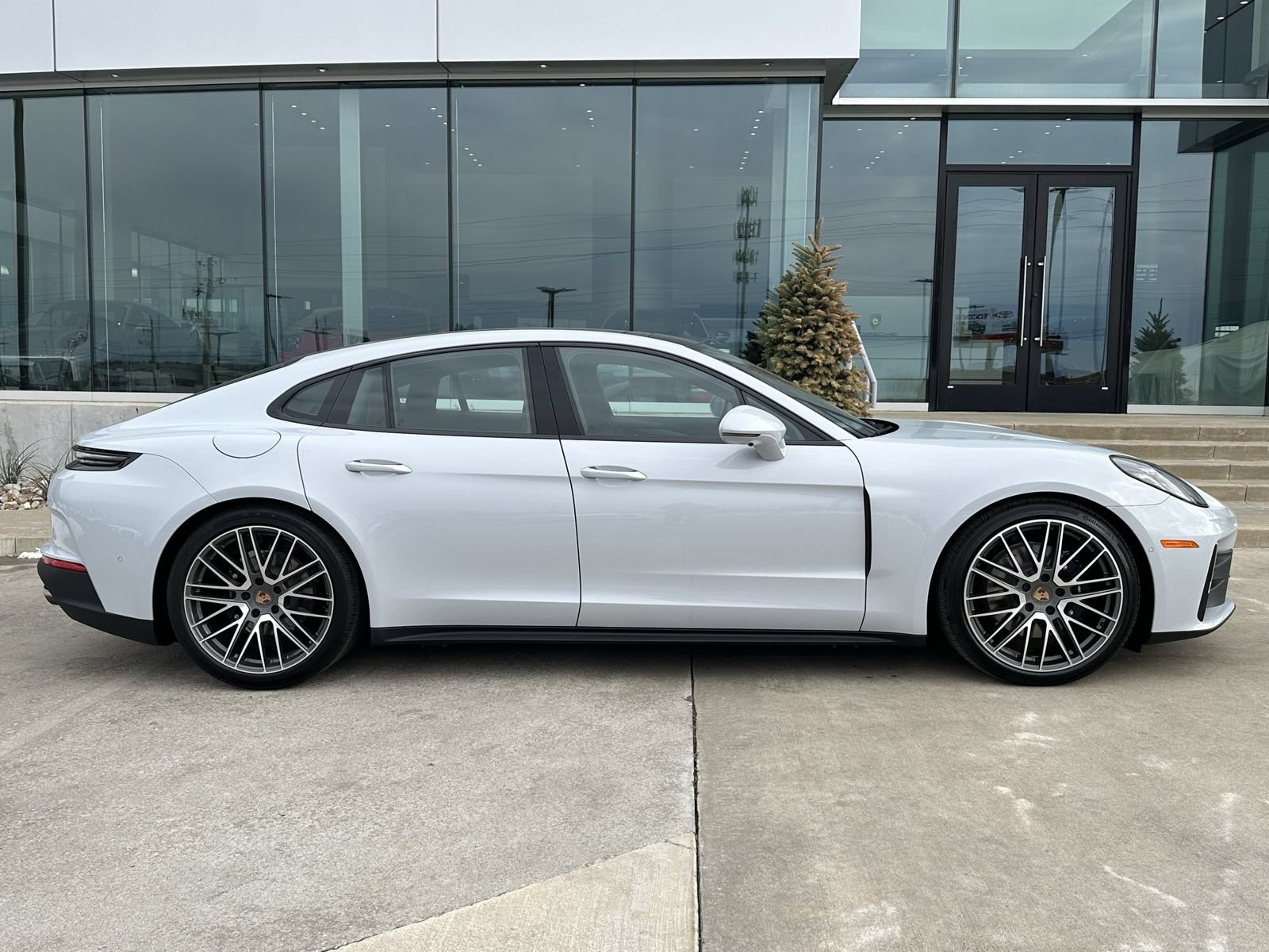 New 2026 Porsche Panamera 4 AWD/4WD image 8