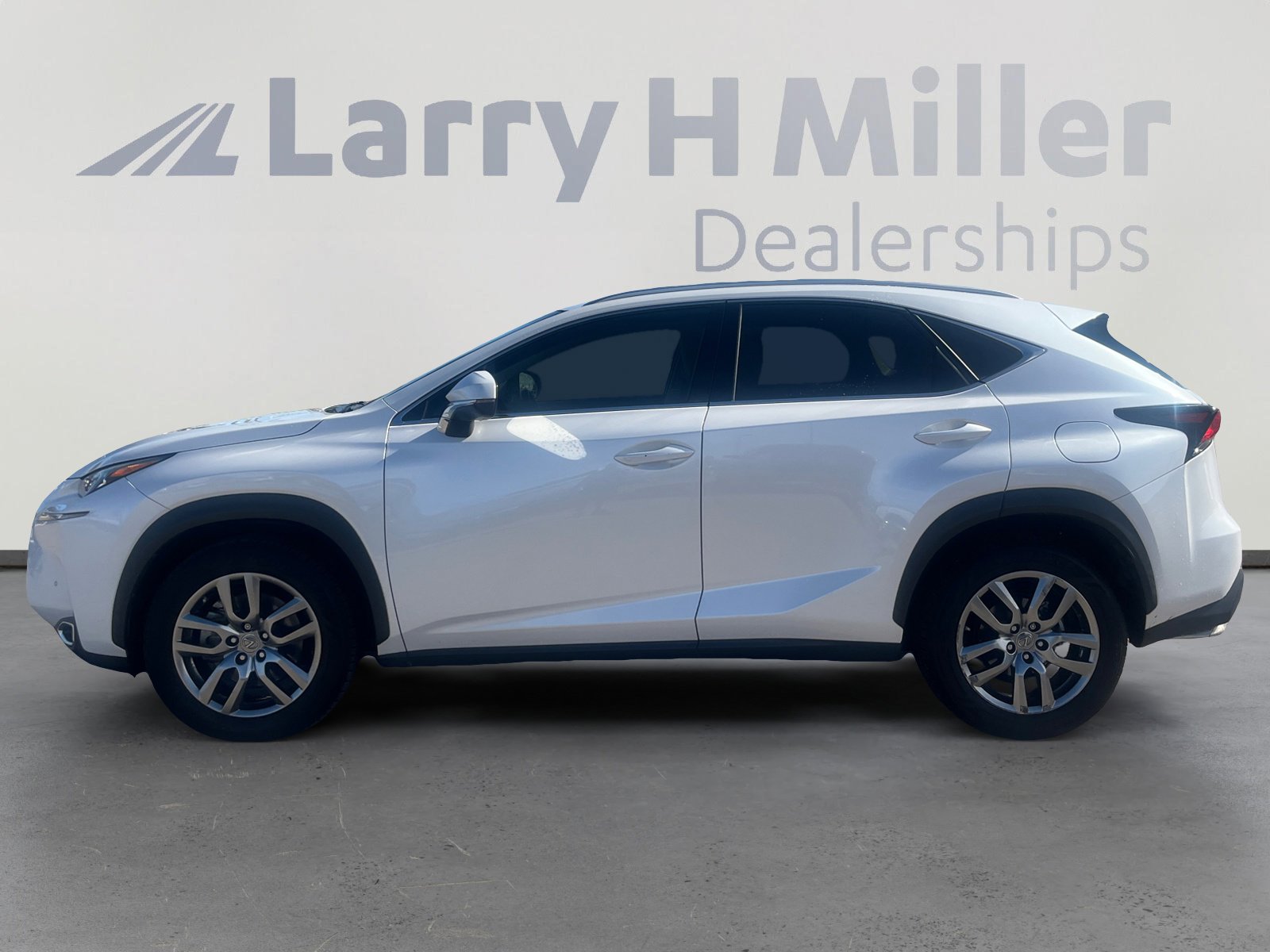 Used 2016 Lexus NX 200t FWD image 2