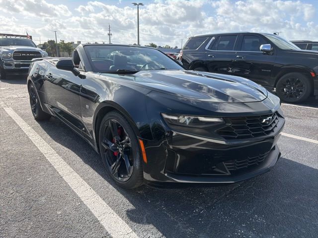 Used 2022 Chevrolet Camaro LT RWD image 1