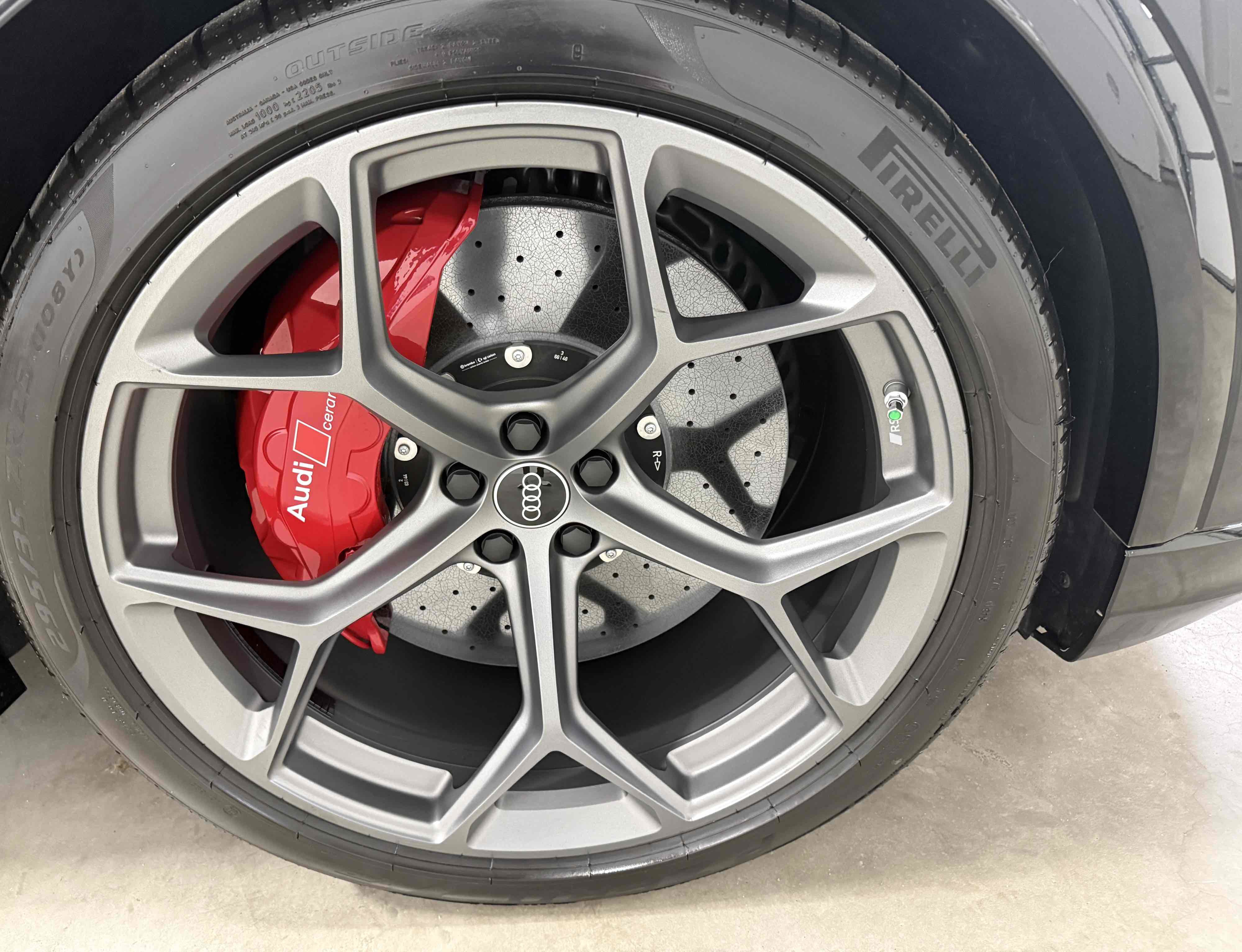 Used 2025 Audi RS Q8 performance image 53