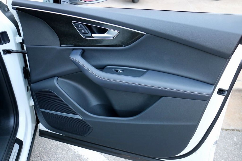 Used 2025 Audi Q7 3.0T Premium Plus image 37