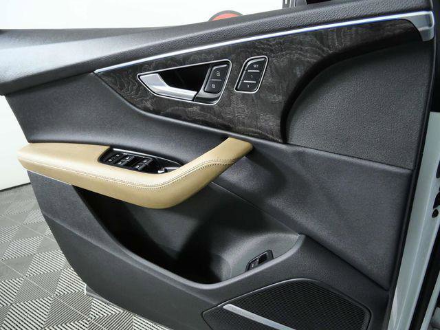 Used 2025 Audi Q7 3.0T Premium Plus image 24